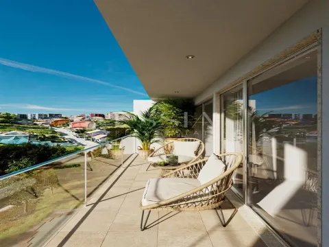 2-Bedroom Apartment with Balcony in Arrábida Green Avenue, Canidelo
