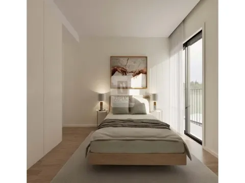 Apartamento T0 com Garagem no CC FLATS