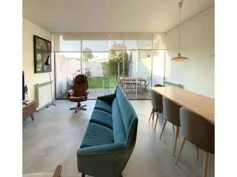 Casa T4 Reformada en Vilarinha, Oporto