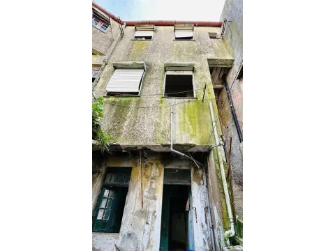 Maison à Rénover au Centre de Porto