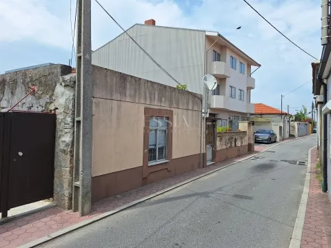 Terrain avec Projet Approuvé à Coimbrões, Vila Nova de Gaia
