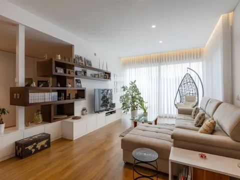 Maison de luxe de 4 chambres avec jardin et terrasse à Senhora da Hora