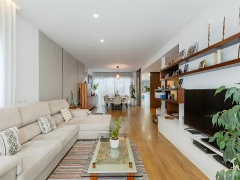 Maison de luxe de 4 chambres avec jardin et terrasse à Senhora da Hora