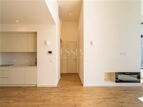 Apartamento T2 Remodelado em Paranhos, Porto