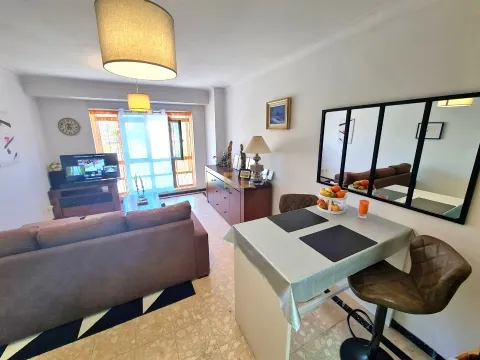 Apartamento T1K, com garagem, para venda - Praia de Buarcos!