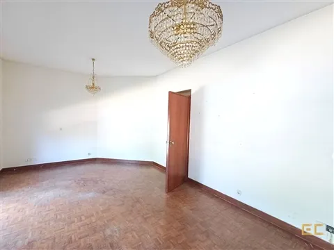 Appartement T3 avec Garagem - Abadias!