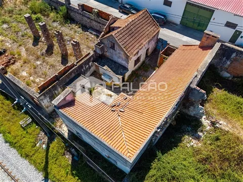 Moradia Geminada T2+3