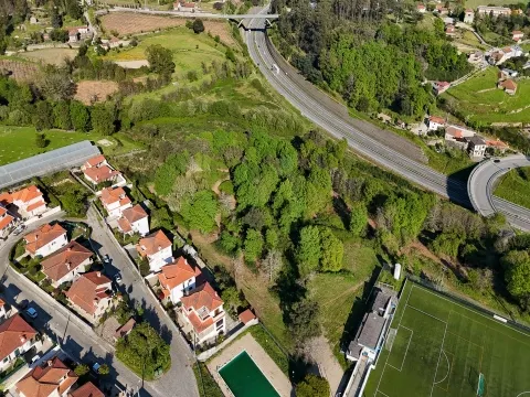 Vende-se terreno urbanizável com 42633m2 na Toutosa, Marco de Canaveses