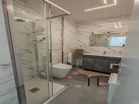 Apartamento T3 – Renovado – Terraço – Matosinhos