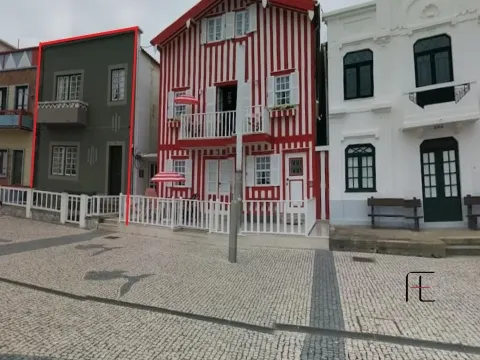 Twee onder één kap >=10 kamerwoning