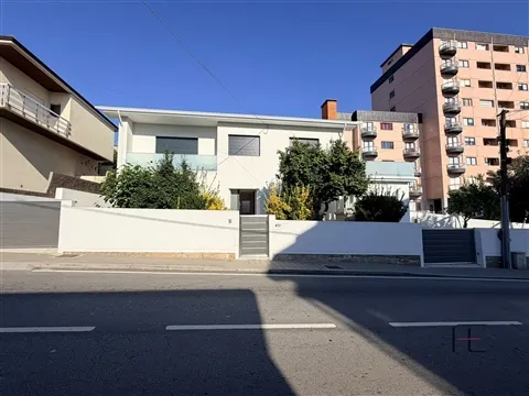 Moradia Isolada T5