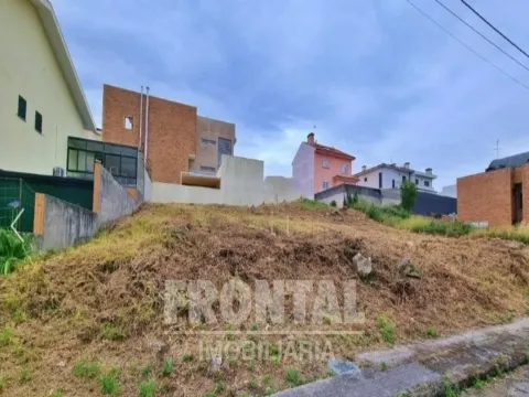 Terreno Urbano para Construção | Coronado (São Romão e São Mamede), Trofa, Porto