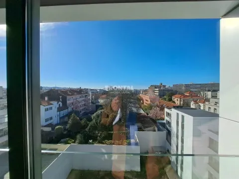 Apartamento T4 - Arquitetura Contemporânea | Boavista, Porto