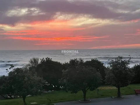 Apartamento T2+1 na Foz c/ Vista Mar