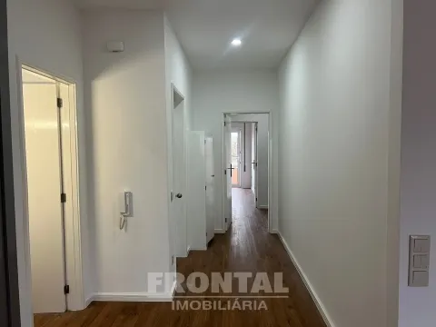Apartamento T3 com Garagem Box | Águas Santas, Maia
