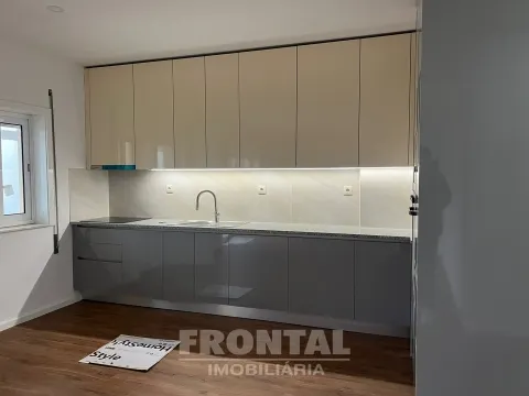 Apartamento T3 com Garagem Box | Águas Santas, Maia