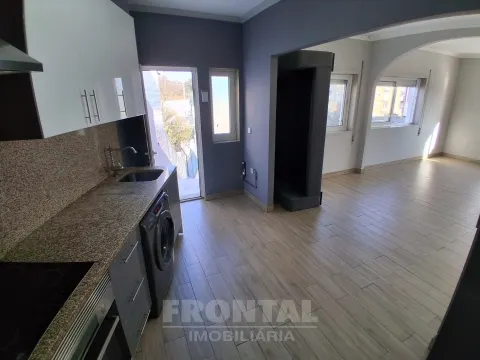 Renovated 3-Bedroom Apartment with Garage | São Cosme, Gondomar