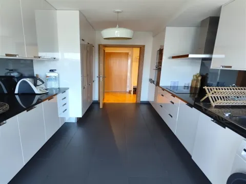 Excelente T2 para Arrendamento junto à Praia de Matosinhos