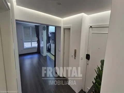 Appartement rénové 2+1 chambres | 2 suites et 2 places de parking