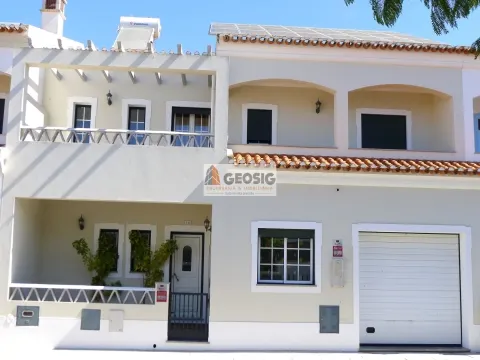 Maison jumelée 4 Chambre(s)