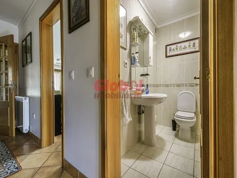 Maison dans village 4 Chambre(s)