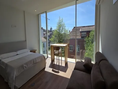 Nuevo y Moderno – A 10m del Metro Faria Guimarães, Oporto