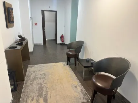 Commercial Space 150sqm Costa Cabral, Porto