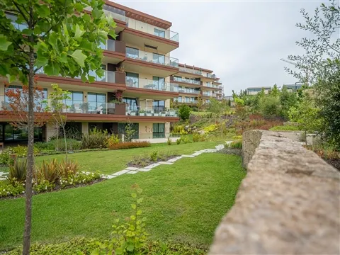 Luxury 3-Bed Apartment at Quinta Marques Gomes | Golden Hour Real Estate