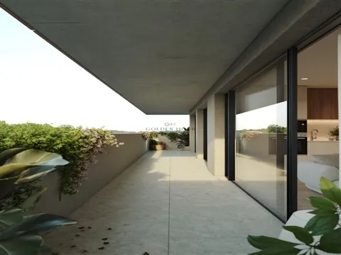 Modern 1-Bedroom Apartment with Balcony in Mafamude, Gaia
