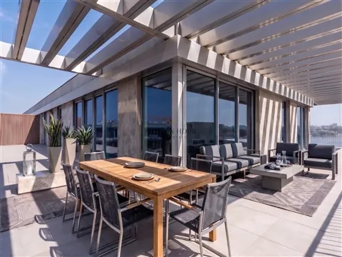 Luxury 4-Bed Penthouse at Seca do Bacalhau, Gaia