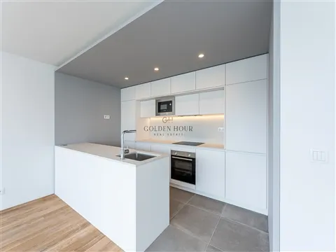 T2 Novo pronto a Habitar em Matosinhos Sul | Golden Hour Real Estate