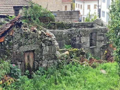 Moradia T8 para venda