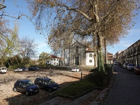 Moradia T8 para venda