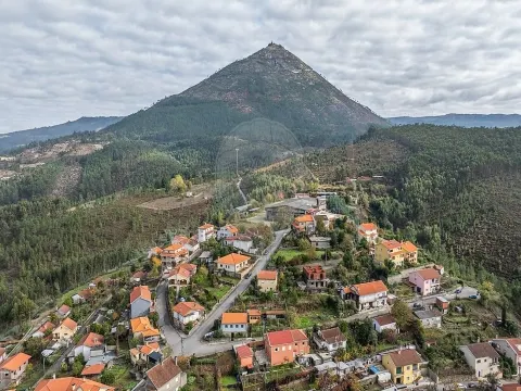 Moradia T4 para venda