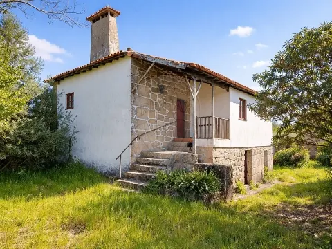 Moradia T4 para venda