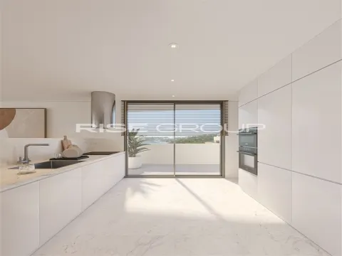 Apartamento T2 em construção na Praia dos Lavadores