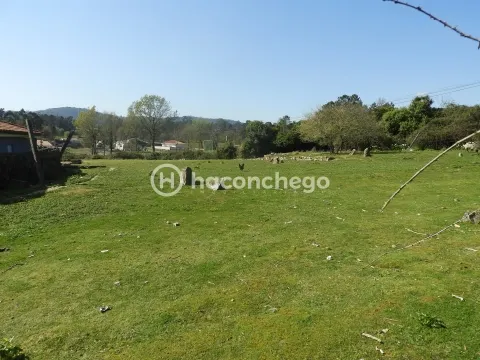 Terreno de construção na Ucha Barcelos