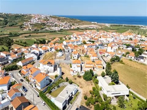 Urban plot just 5 minutes from Areia Branca Beach!