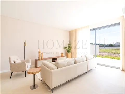 Conforto e design junto à praia - Moradia T4+1 Areal Lourinhã