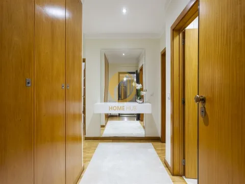 T3 Premium Remodelado | 160m² | Condomínio Fechado com Portaria 24h | Varanda 12m²