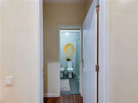 Fully Renovated Three-Bedroom Apartment with 140 sqm, Dual Aspect and Balconies — Altos, Maia
