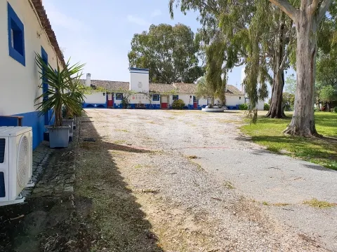 Hôtel >=10 Chambre(s)