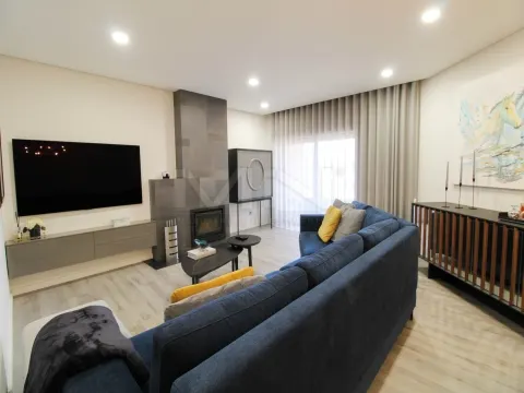 T4 Duplex c/ terraço - Praia de Esmoriz