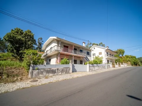 MORADIA T4 + 1 JUNTO AO CENTRO DA CIDADE!