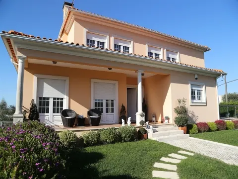 Moradia Isolada T4+1