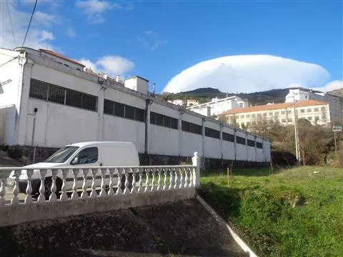 Armazém / Pavilhão - Sineiro