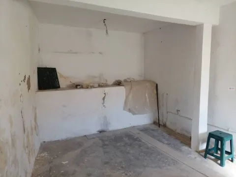 Detached house to restore T2