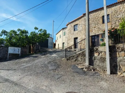 Detached house to restore T2