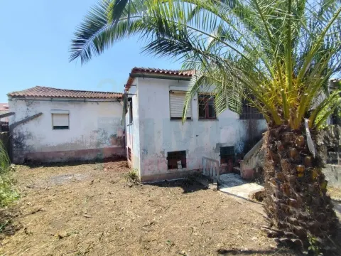 Moradia p/ Recuperar - Centro Histórico da Lousã