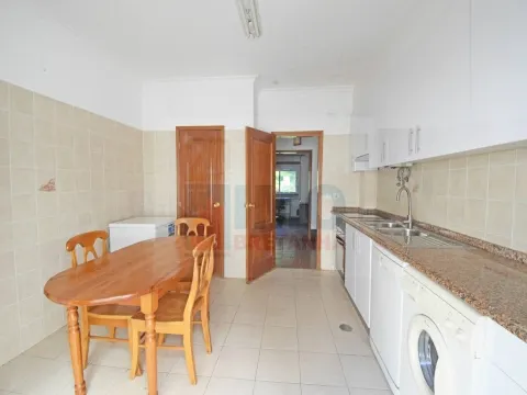 RESERVADO - Investimento UBI - T3 às portas do Polo IV da UBI - Já Mobilado e Equipado